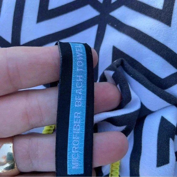 ECCOSOPHY Microfiber Beach Towel Colorful Stripes Lightweight Extra Large - Picture 6 of 6